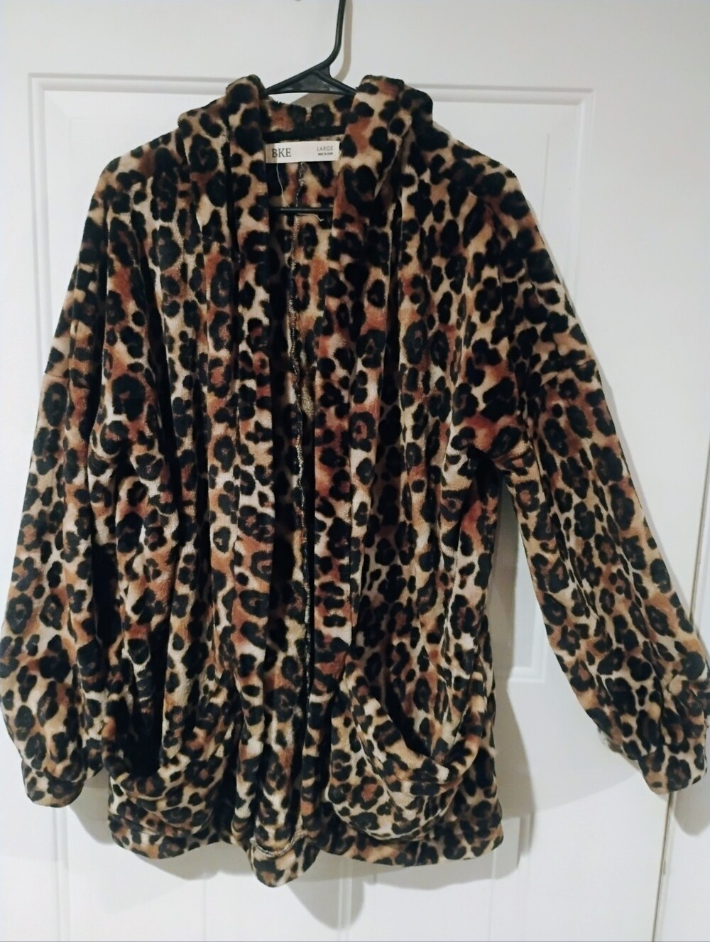 BKE Cheetah Leopard Print Plush Fleece Hooded Cardigan Jacket - L